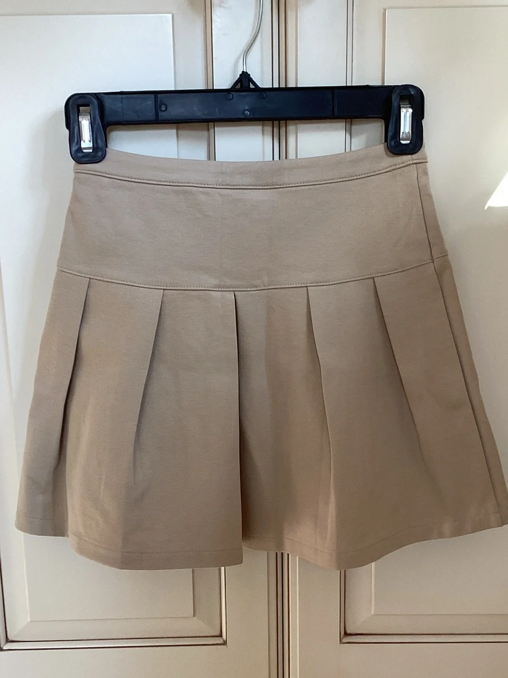Girl’s khaki pleated Uniform Skirt from Gap